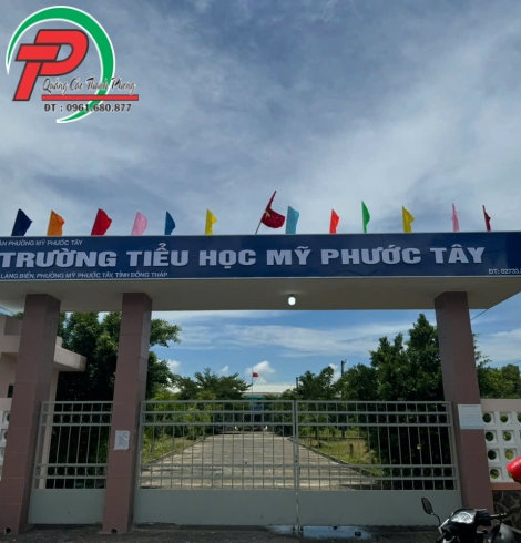 Bảng hiệu trường học Phước Mỹ Tây